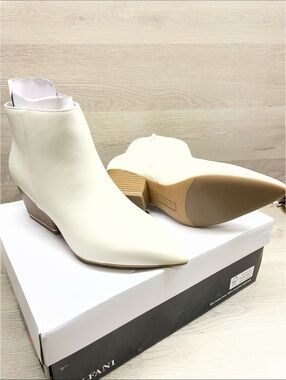 Alfani Off-White Pointed Toe Ankle Booties with Stacked Heel #238